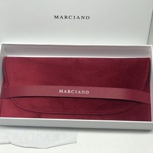 New Marciano by Guess Eyeglass case burgundy